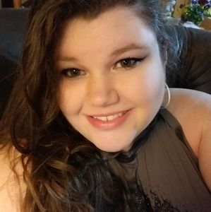 Meet your Posher, Elise